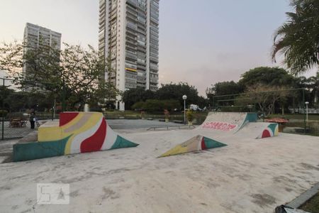 Apartamento para alugar com 100m², 2 quartos e 1 vaga Apartamento para alugar com 100m², 2 quartos e 1 vagaSkate Park