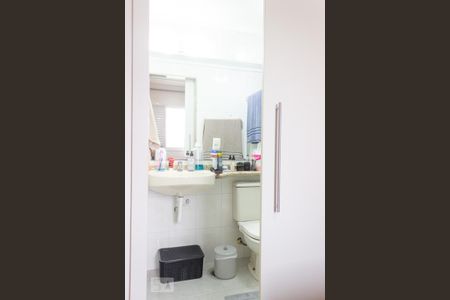 Apartamento à venda com 78m², 3 quartos e 2 vagasBanheiro da suíte