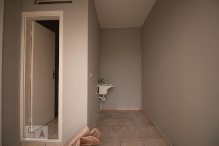 Casa à venda com 170m², 3 quartos e 2 vagas Casa à venda com 170m², 3 quartos e 2 vagasÁrea de Serviço