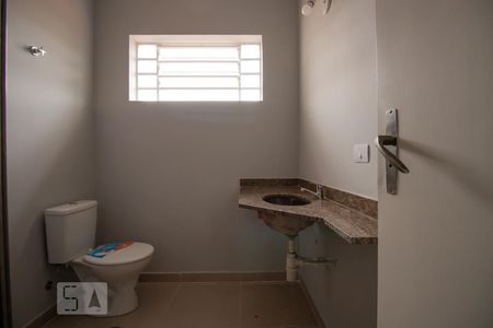 Casa à venda com 170m², 3 quartos e 2 vagas Casa à venda com 170m², 3 quartos e 2 vagasBanheiro da Suíte