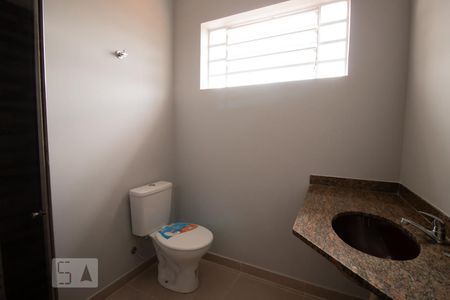 Casa à venda com 170m², 3 quartos e 2 vagas Casa à venda com 170m², 3 quartos e 2 vagasBanheiro da Suíte