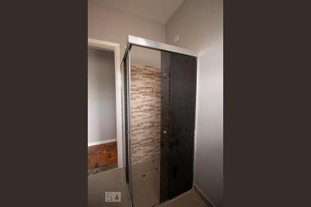 Casa à venda com 170m², 3 quartos e 2 vagas Casa à venda com 170m², 3 quartos e 2 vagasBanheiro