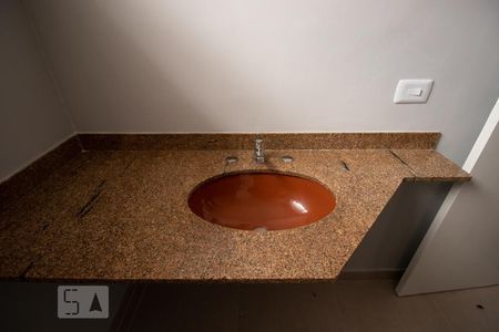 Casa à venda com 170m², 3 quartos e 2 vagas Casa à venda com 170m², 3 quartos e 2 vagasBanheiro