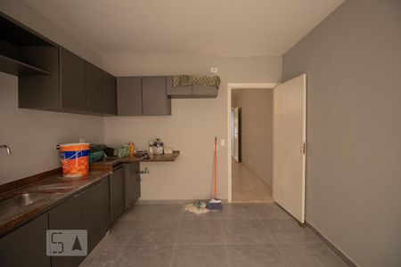 Casa à venda com 170m², 3 quartos e 2 vagas Casa à venda com 170m², 3 quartos e 2 vagasCozinha