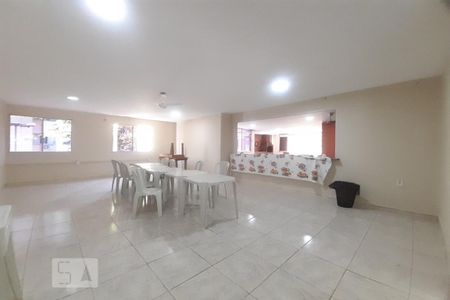 Apartamento à venda com 49m², 2 quartos e 1 vaga Apartamento à venda com 49m², 2 quartos e 1 vagaÁrea comum - Salão de festas