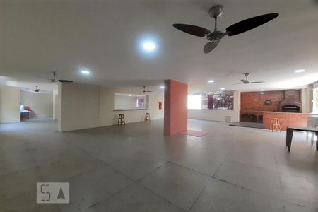 Apartamento à venda com 49m², 2 quartos e 1 vaga Apartamento à venda com 49m², 2 quartos e 1 vagaÁrea comum - Salão de festas