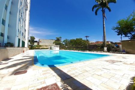 Apartamento à venda com 49m², 2 quartos e 1 vaga Apartamento à venda com 49m², 2 quartos e 1 vagaÁrea comum - Piscina