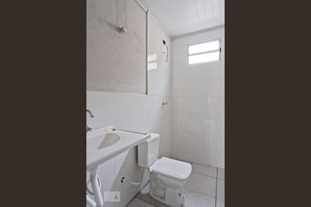 Banheiro de casa de condomínio para alugar com 1 quarto, 80m² em Vila Amélia, São Paulo