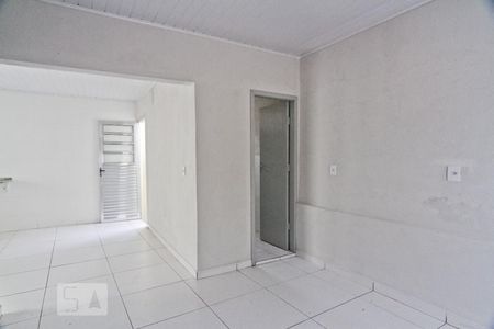 Sala de casa de condomínio para alugar com 1 quarto, 80m² em Vila Amélia, São Paulo