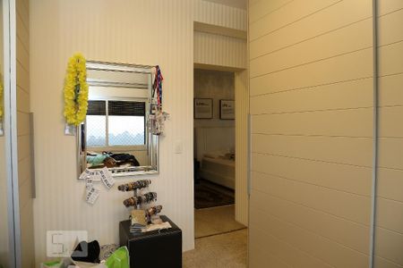 Apartamento à venda com 280m², 2 quartos e 4 vagasSuíte 2