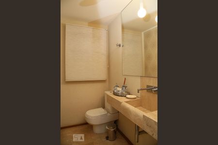 Apartamento à venda com 280m², 2 quartos e 4 vagasBanheiro