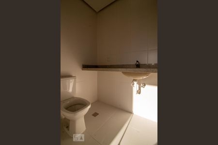 Banheiro da Suíte 1 de apartamento à venda com 3 quartos, 75m² em Menino Deus, Porto Alegre