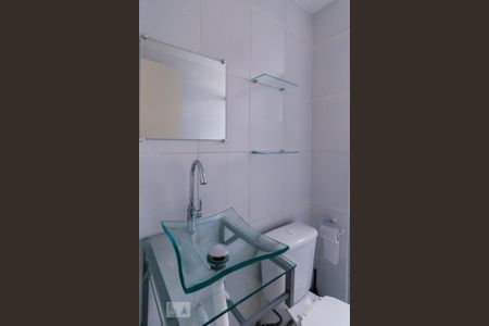 Apartamento para alugar com 43m², 2 quartos e sem vaga Apartamento para alugar com 43m², 2 quartos e sem vagaBanheiro