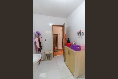 Casa à venda com 250m², 4 quartos e 2 vagasBanheiro 2