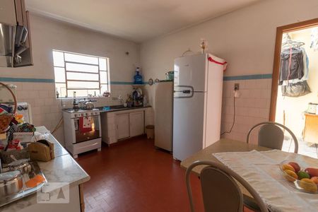 Casa à venda com 250m², 4 quartos e 2 vagasCozinha 2 