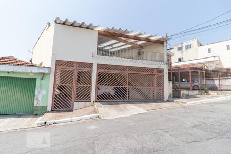 Casa à venda com 250m², 4 quartos e 2 vagasFachada