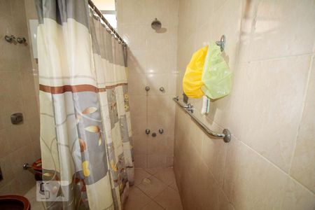 Apartamento à venda com 156m², 4 quartos e sem vagaBanheiro 