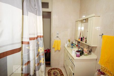 Apartamento à venda com 156m², 4 quartos e sem vagaBanheiro 