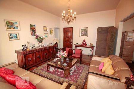 Apartamento à venda com 156m², 4 quartos e sem vagaSala