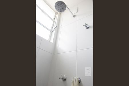 Apartamento à venda com 43m², 2 quartos e 1 vaga Apartamento à venda com 43m², 2 quartos e 1 vagaBanheiro