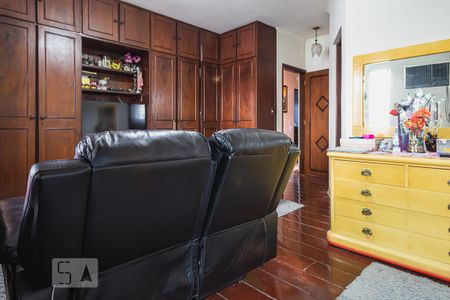 Casa à venda com 470m², 4 quartos e 6 vagas Casa à venda com 470m², 4 quartos e 6 vagasSuíte 1