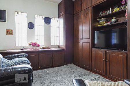 Casa à venda com 470m², 4 quartos e 6 vagas Casa à venda com 470m², 4 quartos e 6 vagasSuíte 1