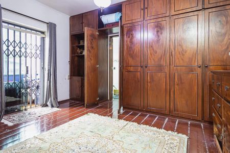 Casa à venda com 470m², 4 quartos e 6 vagas Casa à venda com 470m², 4 quartos e 6 vagasSuíte 2