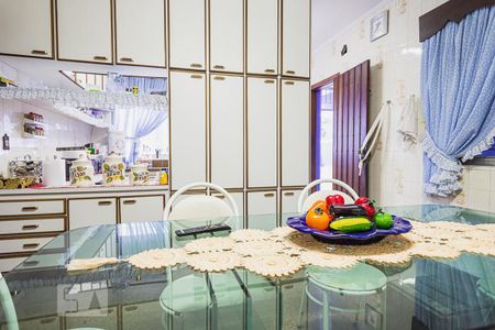 Casa à venda com 470m², 4 quartos e 6 vagas Casa à venda com 470m², 4 quartos e 6 vagasCopa