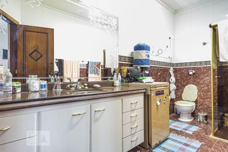 Casa à venda com 470m², 4 quartos e 6 vagas Casa à venda com 470m², 4 quartos e 6 vagasBanheiro - Suíte 1