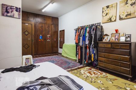 Casa à venda com 470m², 4 quartos e 6 vagas Casa à venda com 470m², 4 quartos e 6 vagasSuíte 3