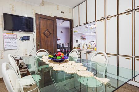 Casa à venda com 470m², 4 quartos e 6 vagas Casa à venda com 470m², 4 quartos e 6 vagasCopa