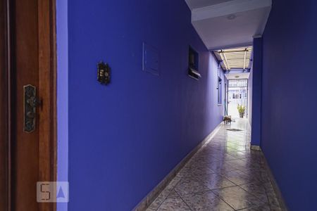 Casa à venda com 470m², 4 quartos e 6 vagas Casa à venda com 470m², 4 quartos e 6 vagasCorredor lateral