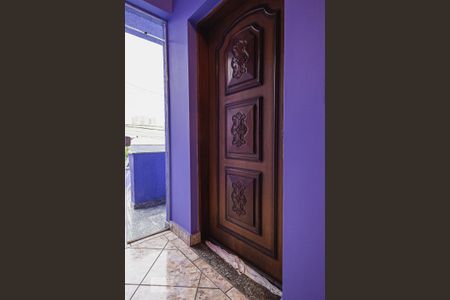 Casa à venda com 470m², 4 quartos e 6 vagas Casa à venda com 470m², 4 quartos e 6 vagasPorta de Entrada