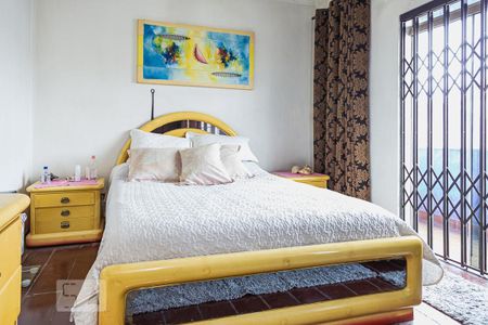 Casa à venda com 470m², 4 quartos e 6 vagas Casa à venda com 470m², 4 quartos e 6 vagasSuíte 1