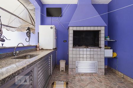 Casa à venda com 470m², 4 quartos e 6 vagas Casa à venda com 470m², 4 quartos e 6 vagasChurrasqueira