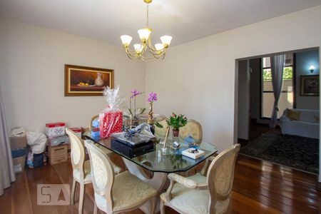 Casa à venda com 540m², 5 quartos e 6 vagasSala de Jantar