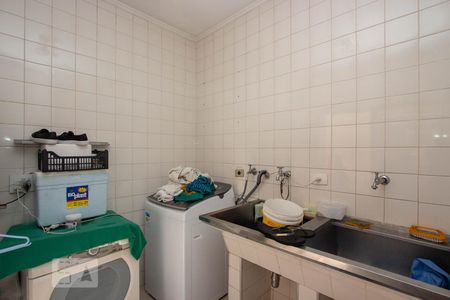 Casa à venda com 540m², 5 quartos e 6 vagasÁrea de Serviço