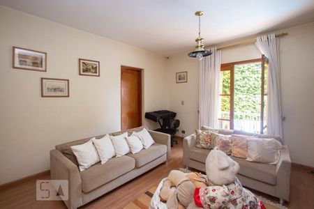 Casa à venda com 540m², 5 quartos e 6 vagasSala de tv