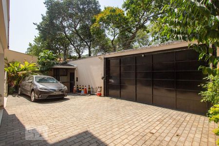 Casa à venda com 540m², 5 quartos e 6 vagasGaragem