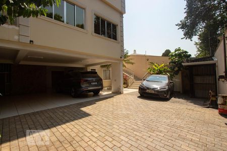 Casa à venda com 540m², 5 quartos e 6 vagasGaragem