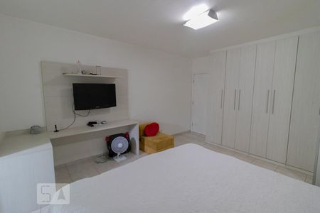 Suíte de casa à venda com 3 quartos, 611m² em Moinho Velho, São Paulo