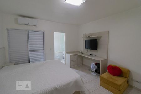 Suíte de casa à venda com 3 quartos, 611m² em Moinho Velho, São Paulo