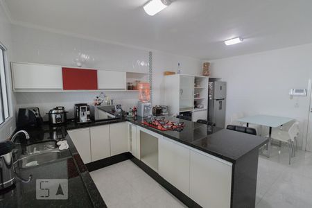 Casa à venda com 611m², 3 quartos e 4 vagasCozinha