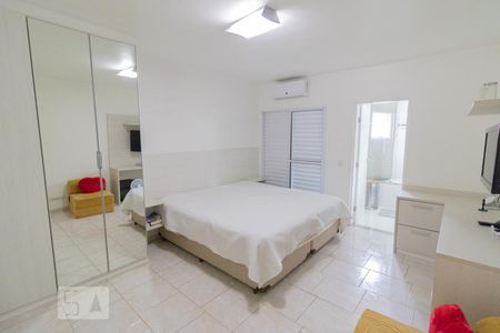 Suíte de casa à venda com 3 quartos, 611m² em Moinho Velho, São Paulo