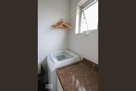 Apartamento à venda com 95m², 2 quartos e 2 vagasLavanderia