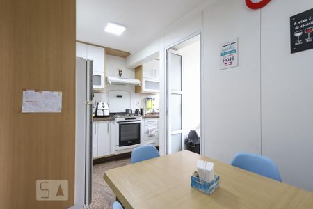 Apartamento à venda com 95m², 2 quartos e 2 vagasCozinha