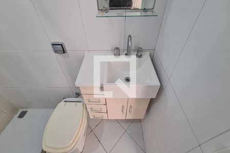 Casa à venda com 100m², 3 quartos e 1 vaga Casa à venda com 100m², 3 quartos e 1 vagaBanheiro