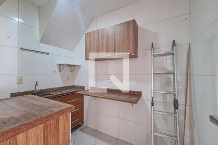 Casa à venda com 100m², 3 quartos e 1 vaga Casa à venda com 100m², 3 quartos e 1 vagaCozinha