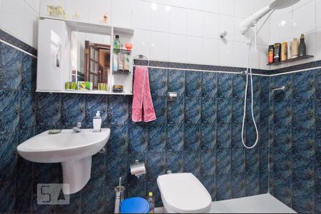 Casa à venda com 150m², 3 quartos e 4 vagas Casa à venda com 150m², 3 quartos e 4 vagasBanheiro