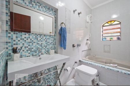 Casa à venda com 150m², 3 quartos e 4 vagas Casa à venda com 150m², 3 quartos e 4 vagasBanheiro 2